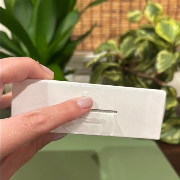 Merkury Airflair Wireless Earbuds with Charging Case - Picture 4 of 5